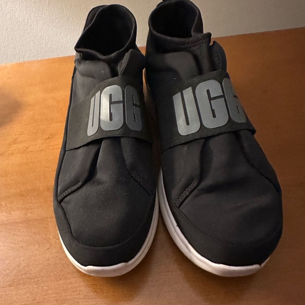 UGG Neutra Black Slip-On Shoes size 11
